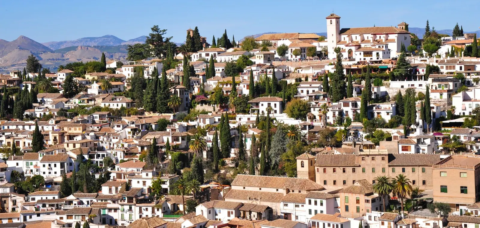 El barrio del Albaicín de Granada, una imagen sobre el precio del seguro de decesos en Granada
