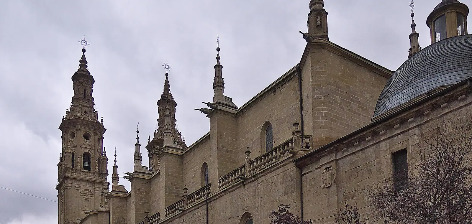 La concatedral de Santa María de la Redonda en Logroño, una imagen sobre el precio del seguro de decesos en La Rioja