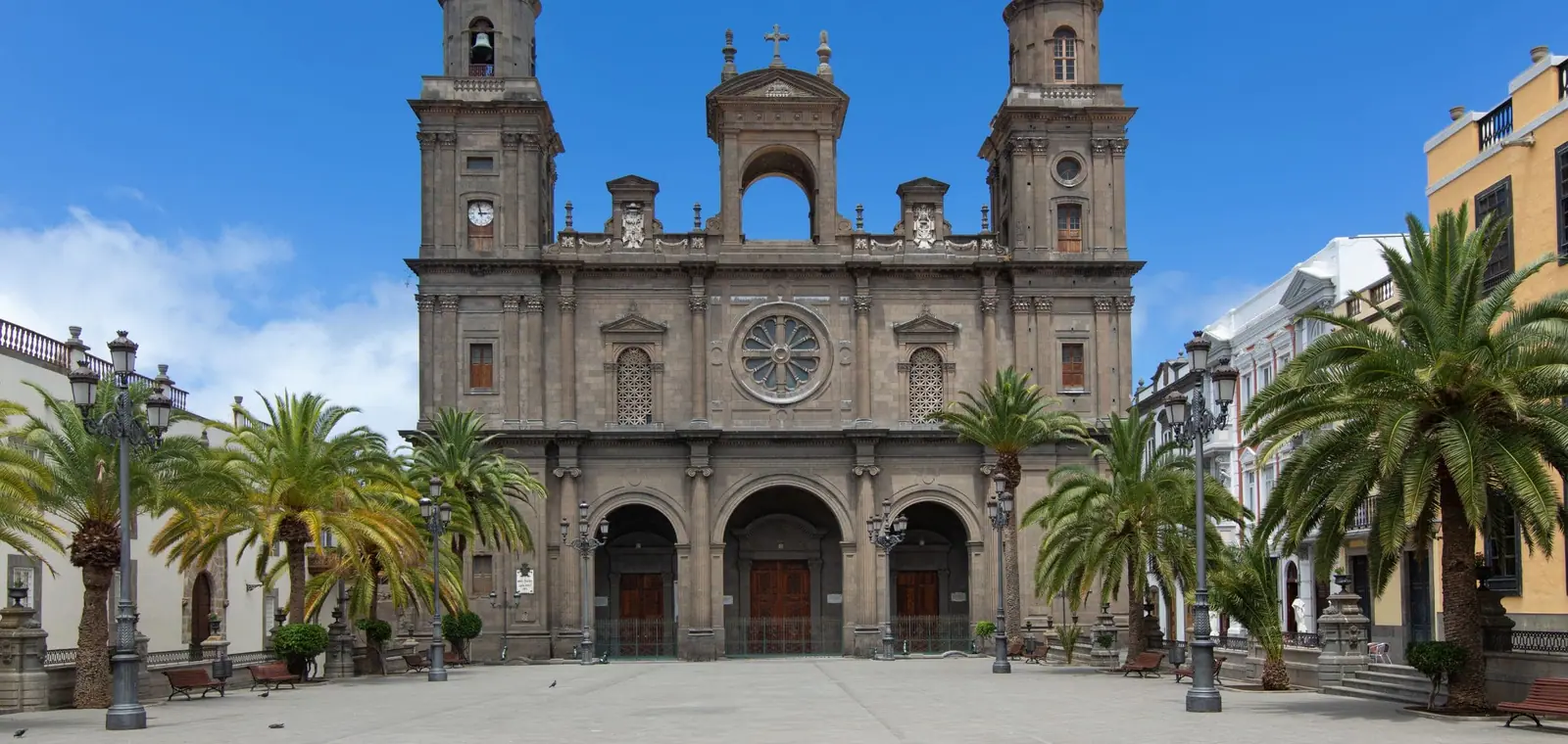 La catedral de Santa Ana en Las Palmas de Gran Canaria, una imagen sobre el precio del seguro de decesos en Las Palmas