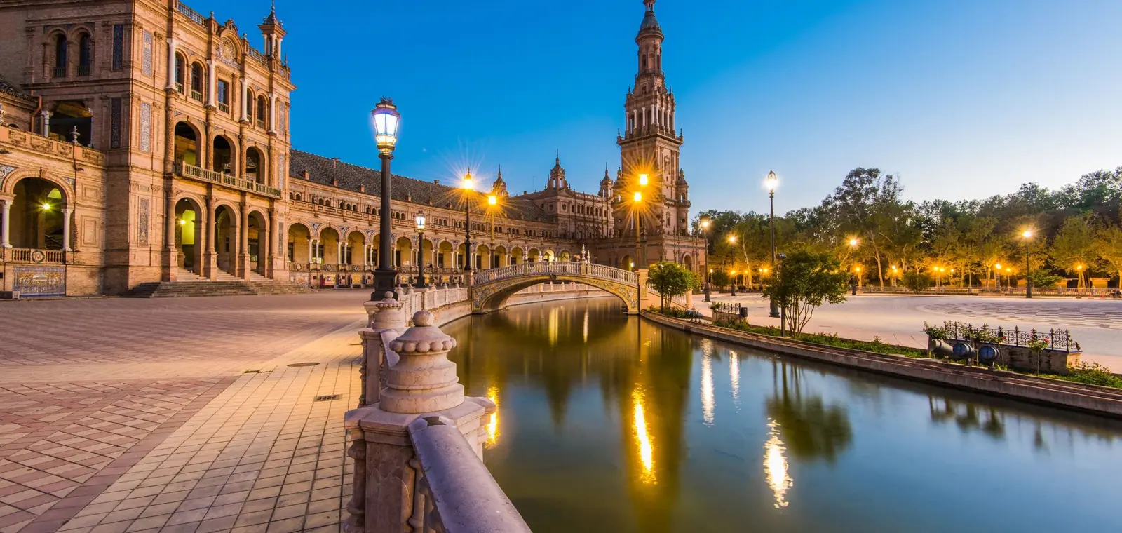 La Plaza de España de Sevilla, una imagen sobre el precio del seguro de decesos en Sevilla