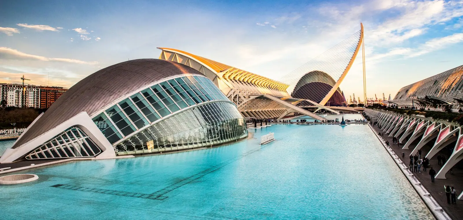 La Ciudad de las Artes y las Ciencias de Valencia, una imagen sobre el precio del seguro de decesos en Valencia